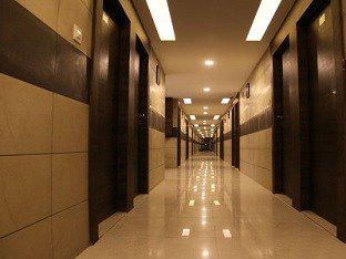Hotel Royal Pride Ahmedabad Buitenkant foto